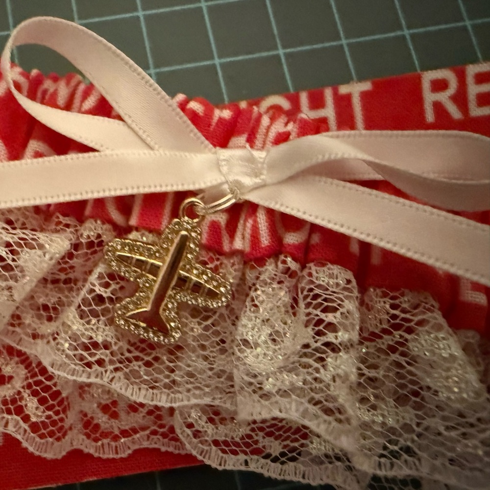 Pilots wedding garter/Remove before flight Lace Garter with Airplane Charm